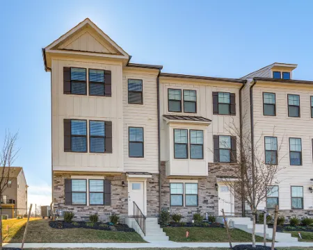 2 Mi to Dtwn Frederick: Updated Townhome Hotels in Frederick