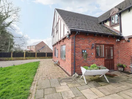 Maesbury Manor Отели в г. Райтон-XI-Таунс