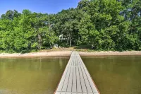 Waterfront Leech Lake Cabin: Dock, Fire Pit, Deck - parking