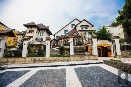 VisPas Hotel Отели рядом с достопримечательностью «Парк-Дендрарий»