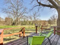 Dog-Friendly Atlantic Farmhouse w/ Spacious Yard! Hotels in Atlantic