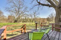 'Chestnut Hill' Vintage Farmhouse w/ Deck & Yard Hotels in Atlantic