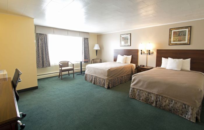 Travelers Inn