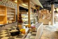 Hotel Bispinger Heide by Center Parcs Hotels in Munster