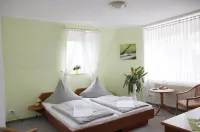 Ratskeller Thum Hotels in Zwonitz