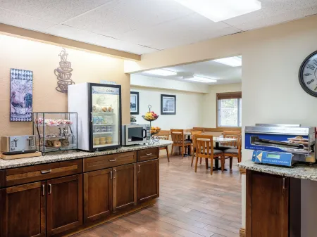 Country Inn Two Harbors