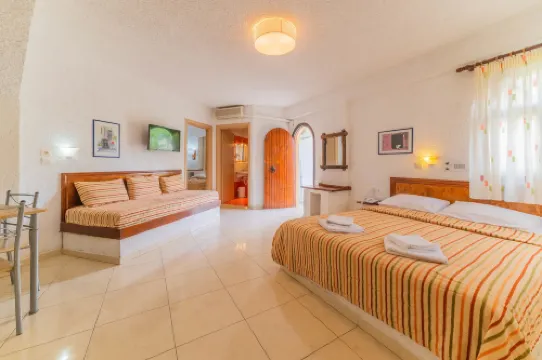 Kastro Studios Apartments