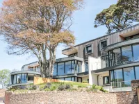 3 The Hide Hotels in Newton and Noss