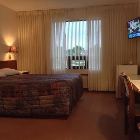 Shakespeare Inn Hotels in Perth County