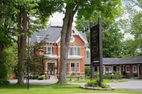 The Woodview Inn فنادق في غانانوكي