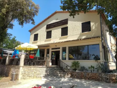 Les Terrasses de l'Aven Hotels near Tom Pouce Cafe