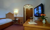Hotel Gasthof Moosleitner Hotels in Teisendorf