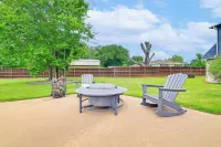 Fire Pit and Sauna Spacious Lake Texoma Retreat! - Wifi