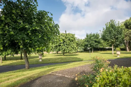 Logis Hôtel Restaurant des Châteaux
