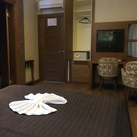 Izmit Saray Hotel