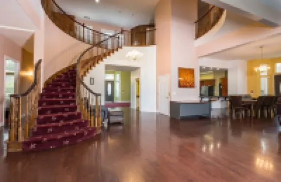 Mountain Trail Lodge and Vacation Rentals