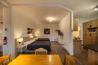 Motel Et Condo Chez Charley Hotels in Beaupré