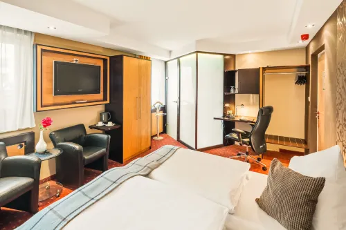 L'Escala Hotels in Langen