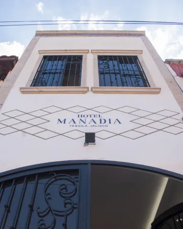 Hotel Manadia