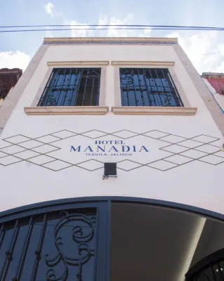 Hotel Manadia