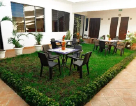 Hostal Las Puertas Hotels in Santa Ana