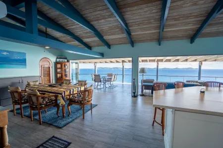 Breathtaking  views , Jacuzzi , open plan house , 5 min to Nanny Cay Beach & Bar