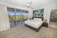 Poinciana Lodges - Ocean Views