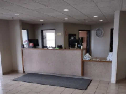 Edmore Inn Hotels in Edmore