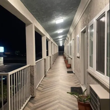 Hi View Inn & Suites