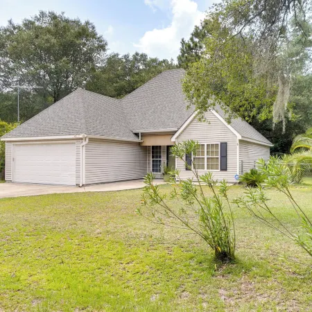 Pet-Friendly Darien Vacation Rental w/ Patio!