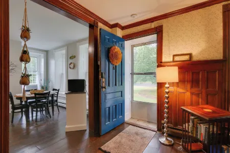 Historic Home on Farm, 15 Mi to Williamsport! Отели в г. Ниппенос Тауншип