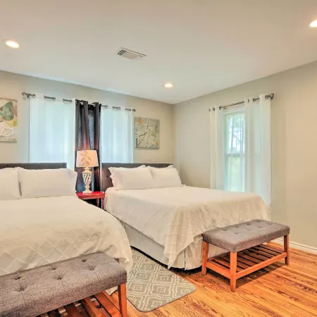 The Gathering Place Brenham Home on 6 Acres Hotels in Brenham