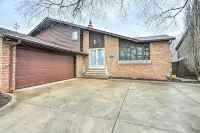 Vermilion River Home w/ Hot Tub & Private Dock! - Wifi