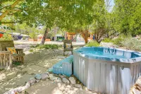 Casa Paloma Studio: Artsy & Airy w/ Hot Tub Access - Homestays