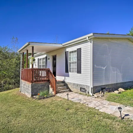 Private Yard & Fire Pit: Pet-Friendly Midway Abode