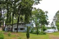 Frankston Home W/Deck & Fishing on Lake Palestine! - 3-Star