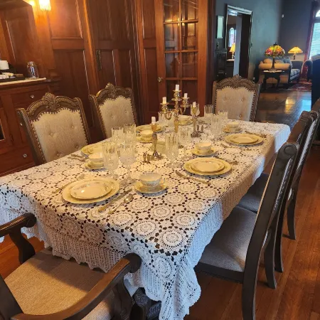 Downen House Bed & Breakfast