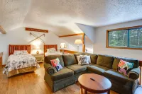 1 Mi to Downtown Conway: Spacious Family Condo! - parking