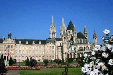 Hôtel Crocus Caen Mémorial Отели в г. Оти