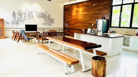 The Stay Home Pleiku Отели в г. Phu Dong