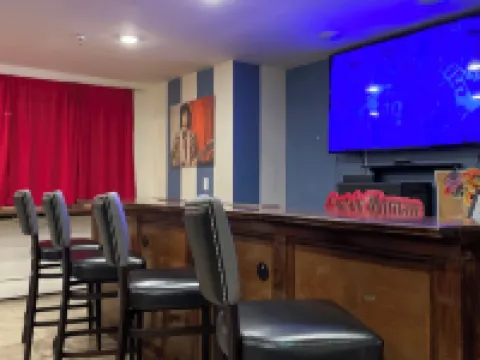 Broadway & Main Hotel Hoteles en Everett