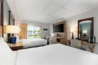 Boothbay Harbor Inn Hotels near Shirts By the Bay