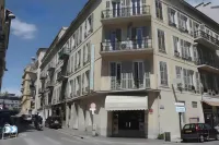 Hotel Saint Gothard Các khách sạn gần Nice Station