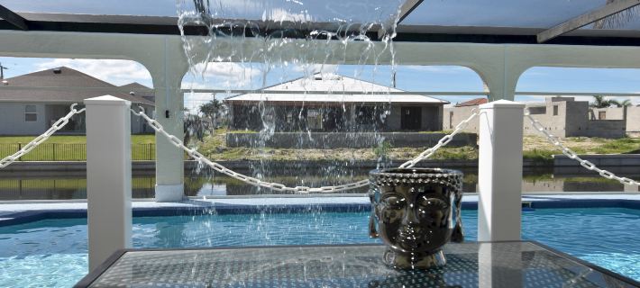 Golden Globe - luxury on the canal with pool/spa Ξενοδοχεία στην πόλη Lee County