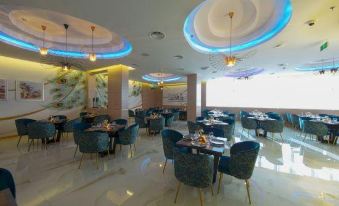 Redwaves Hotel