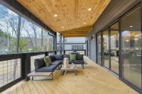 Indoor Pool, Hot Tub, Firepit, Theater All-season Retreat Kings Crown by Avantstay