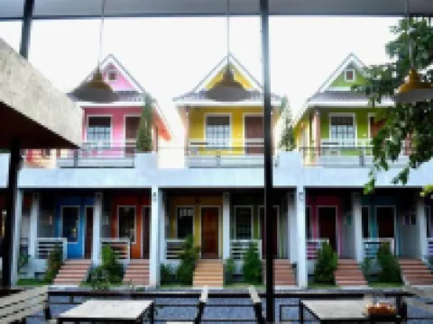 ท๊อฟฟี่ เฮ้าส์ รีสอร์ท โรงแรมใกล้น้ําตกสาริกา