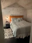 Vermont Country Cottage (Near Village)