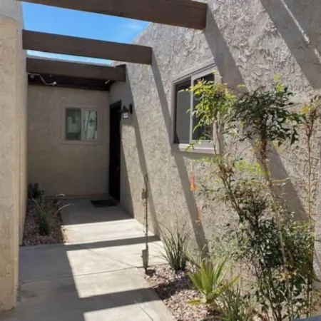 Home away from home-Quiet cozy casita