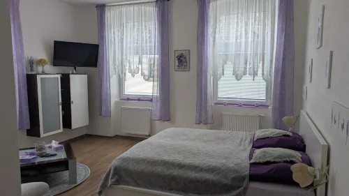 Frühstückspension Alte Volksschule Heinrichs bei Weitra Hotels in Gmünd